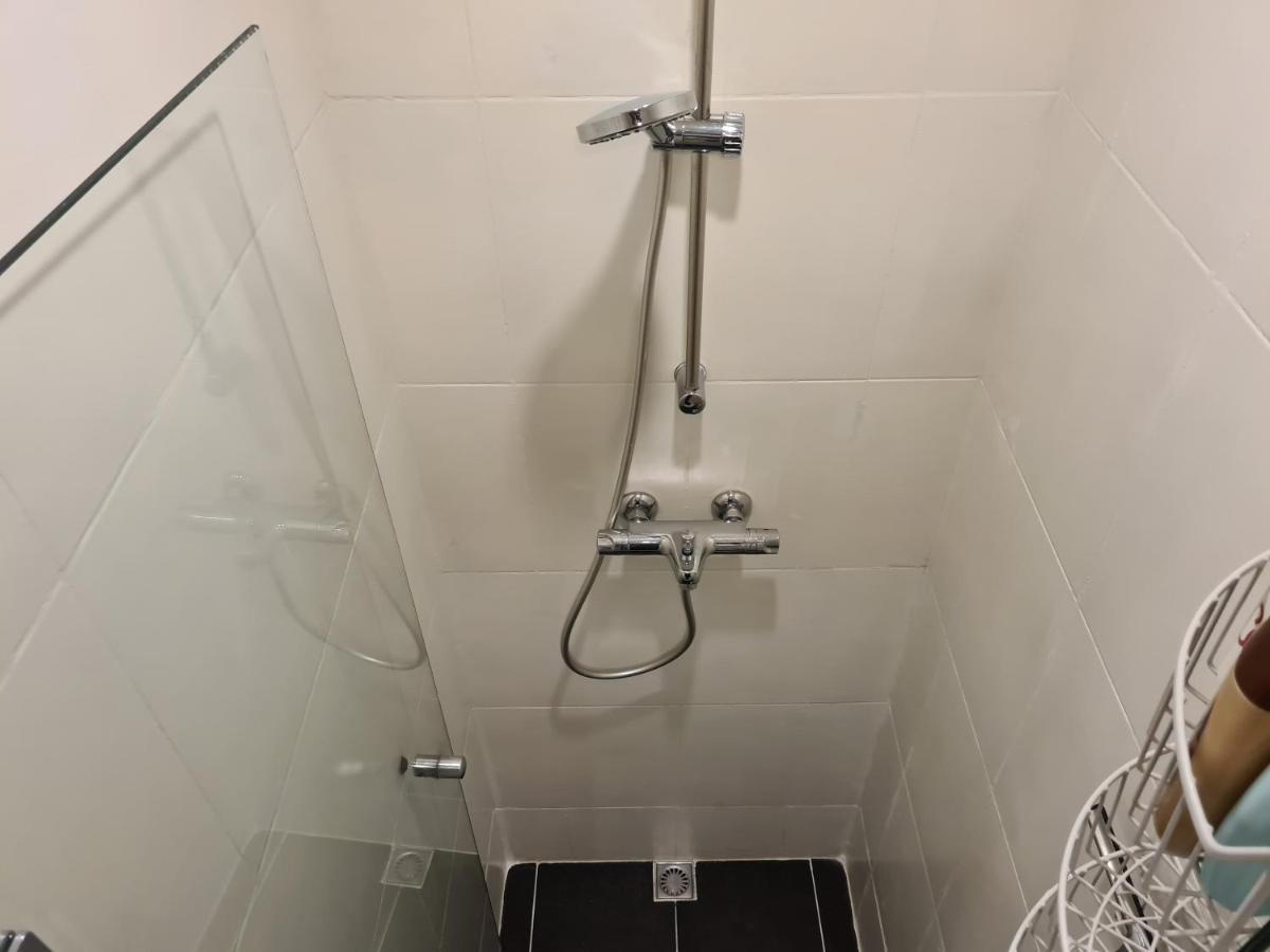 1 Bedroom 15 Min By Tram To Amsterdam Centre! Extérieur photo